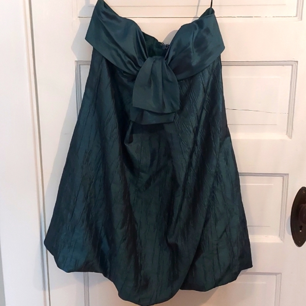 Strapless Crepe Crinkle dress